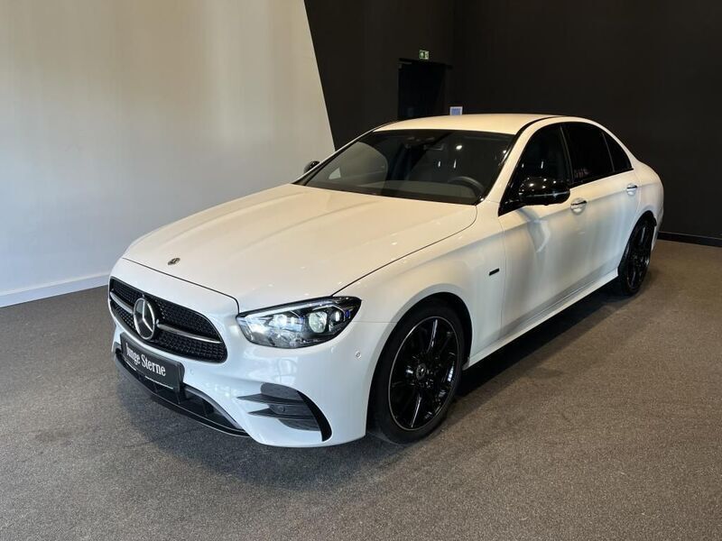 Unilack polarweiß Gebraucht 2023 Mercedes E220 AMG Limousine | 46.770 € (Fairer Preis) - Bild 1/4