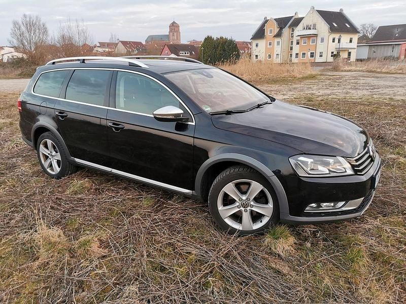 Gebraucht VW Passat 177 PS (130 kW) 2014 Schwarz Limousine