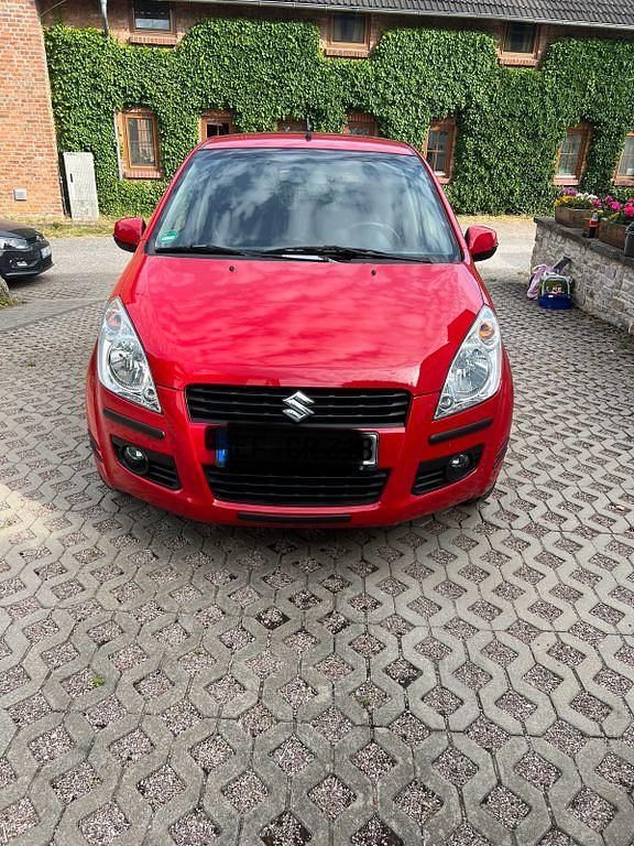 Rot Gebraucht 2011 Suzuki Splash Club Kleinwagen | 3.490 € (Fairer Preis) - Bild 1/4