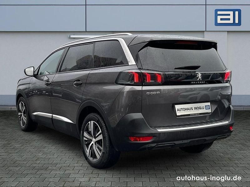 Gebraucht Peugeot 5008 Allure 131 PS (96 kW) 2024 Platiniumgrau SUV