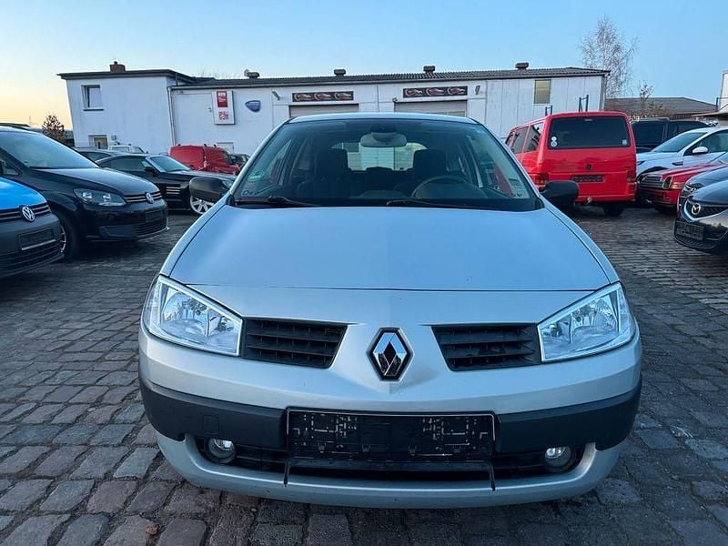Gebraucht Renault Mégane II 113 PS (83 kW) 2003 Silber Limousine