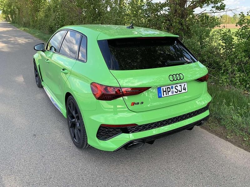 Second-hand Audi RS3 400 CP (294 kW) 2023 Verde Berlinǎ