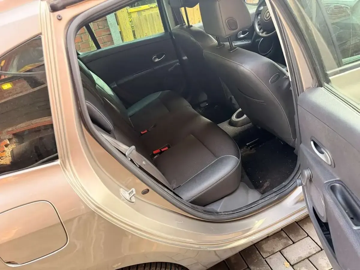 Gebraucht Renault Clio GrandTour Authentique 75 PS (55 kW) 2009 Kombi