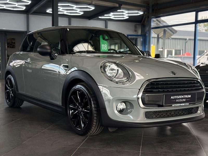 Grau Gebraucht 2018 Mini ONE Kleinwagen | 14.490 € (Fairer Preis) - Bild 1/2