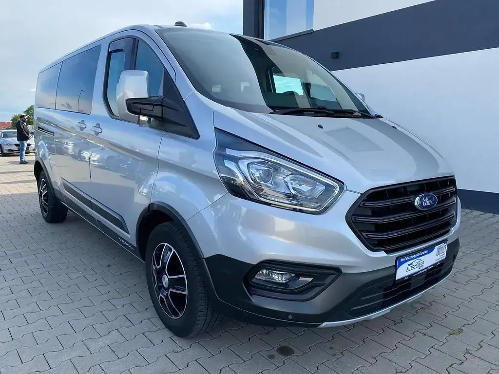 Gebraucht Ford Transit Custom Titanium 185 PS (136 kW) 2020 Polarsilber metallic Van / Kleinbus