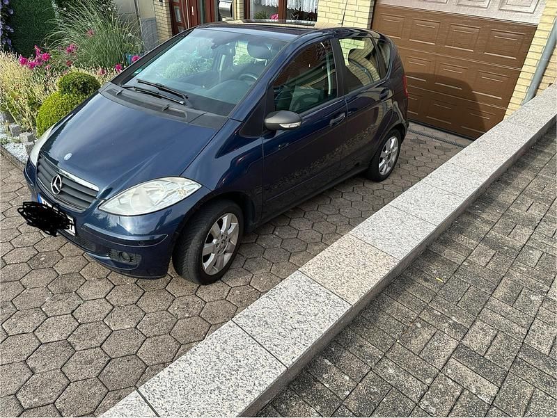 Blau Gebraucht 2007 Mercedes A150 Limousine | 2.000 € (Superpreis) - Bild 1/4