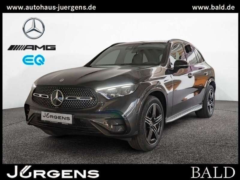 Grau metalliclack graphitgrau Gebraucht 2025 Mercedes GLC300 AMG SUV | 69.850 € (Teuer) - Bild 1/4