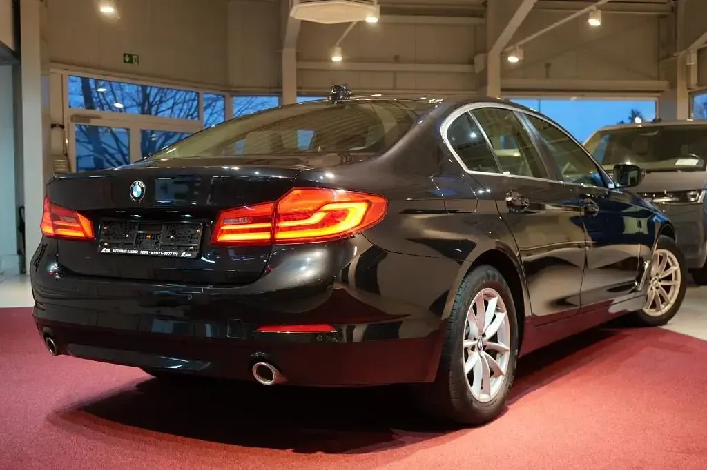 Gebraucht BMW 520 Performance 190 PS (139 kW) 2019 Schwarz Limousine