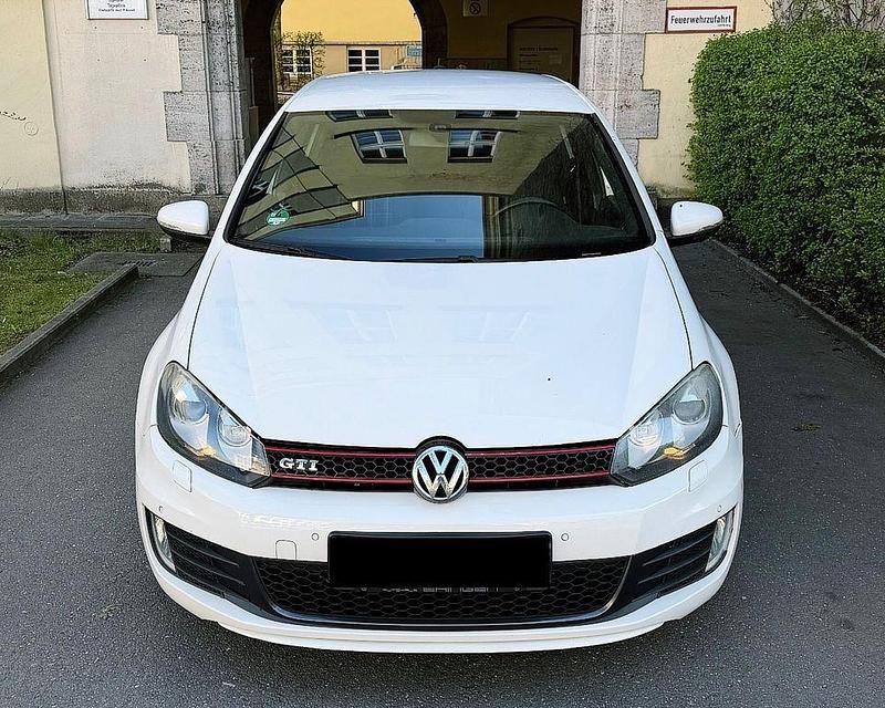 Gebraucht VW Golf VI GTI 211 PS (155 kW) 2011 Weiß Kleinwagen
