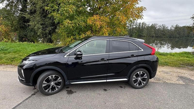 Gebraucht Mitsubishi Eclipse Cross Plus 163 PS (119 kW) 2018 Schwarz SUV