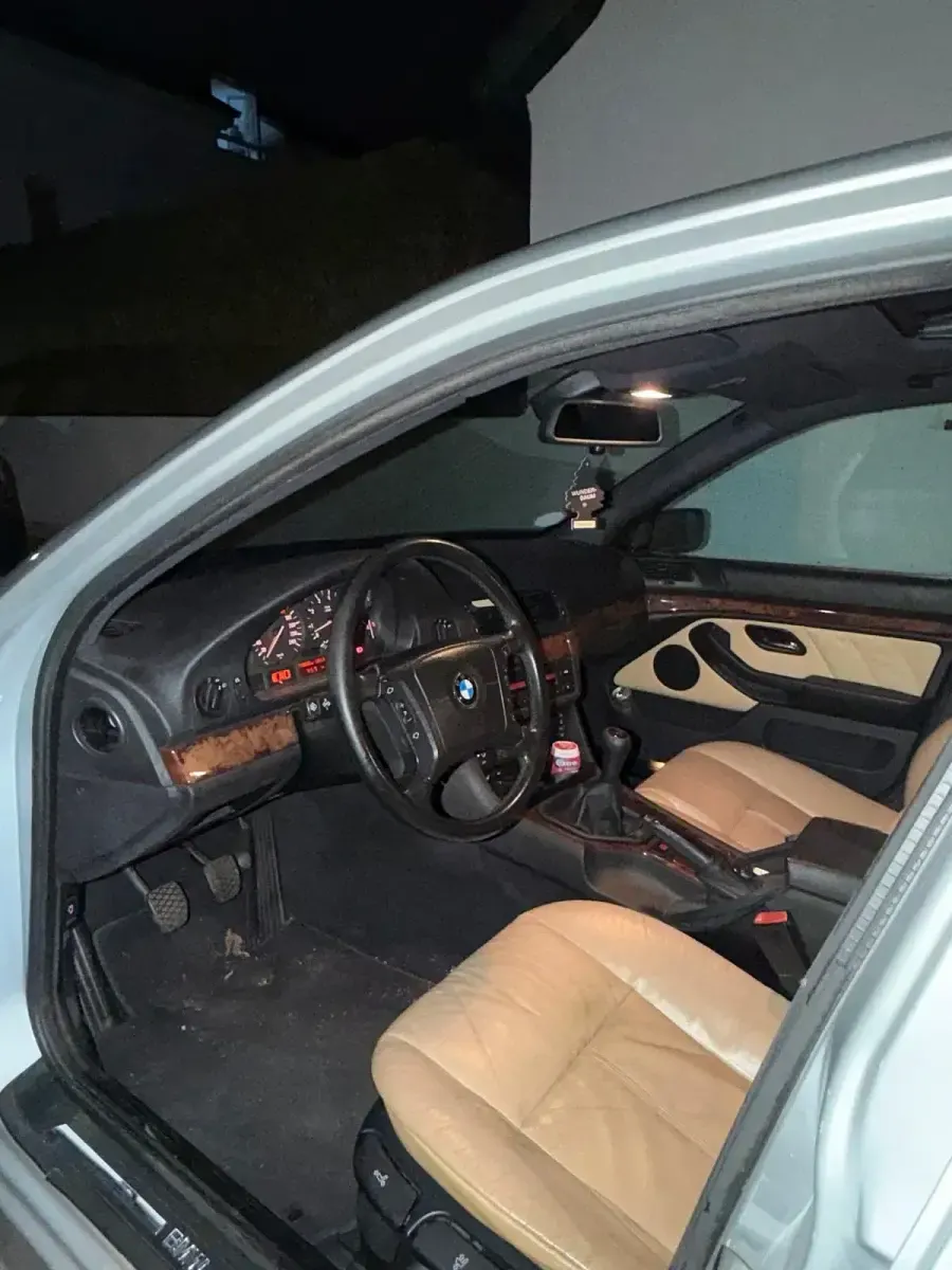 Gebraucht BMW 528 Basis 193 PS (141 kW) 2000 Silber Limousine