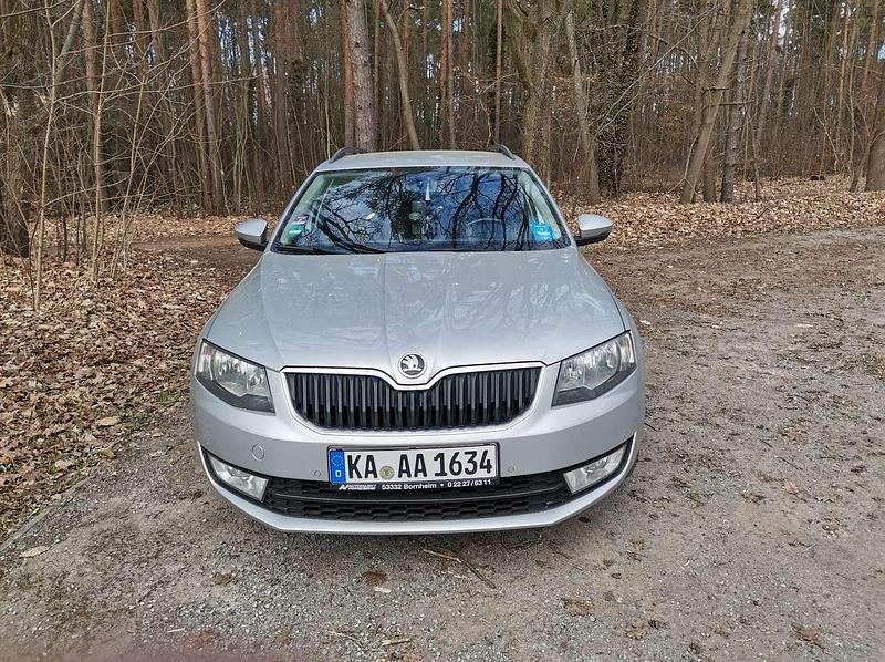 Gebraucht Skoda Octavia 150 PS (110 kW) 2015 Kleinwagen