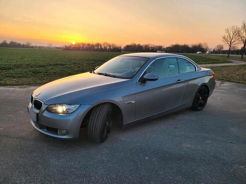 Gebraucht BMW 320 Cabriolet 170 PS (125 kW) 2007 Silber Cabrio