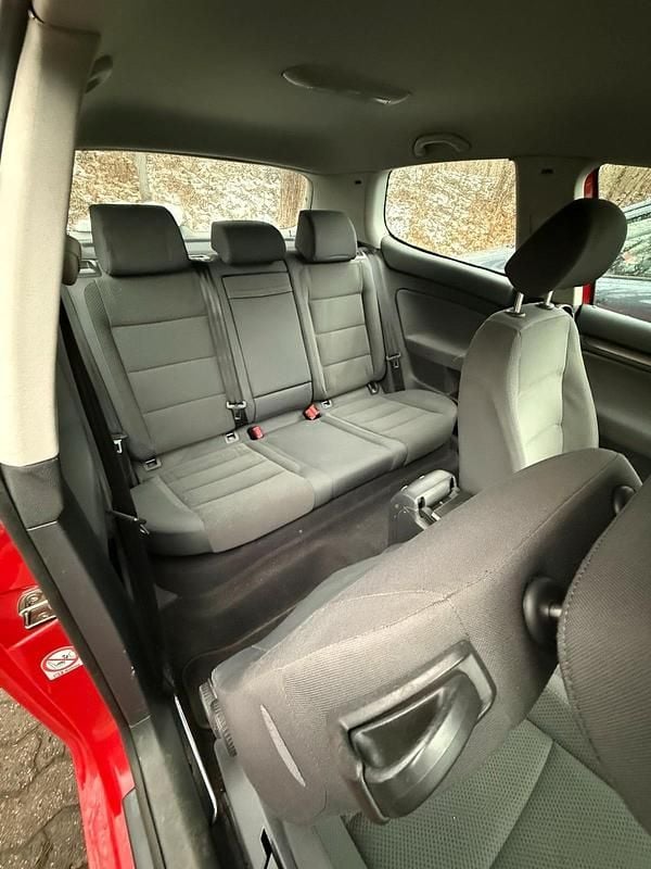 Gebraucht VW Golf 140 PS (102 kW) 2004 Rot Coupé