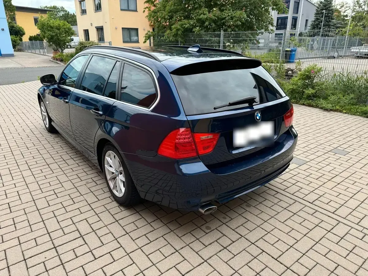 Gebraucht BMW 318 Lifestyle 143 PS (105 kW) 2012 Kombi