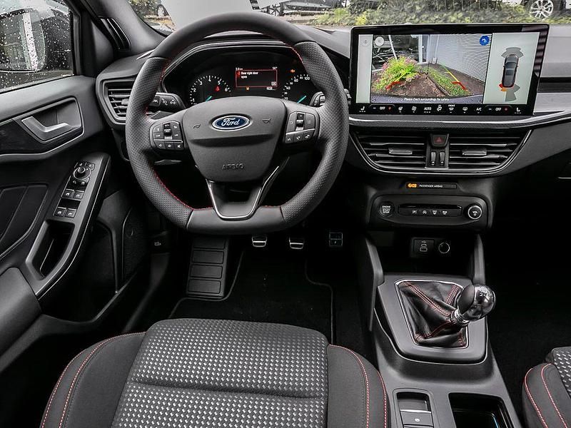 Neu Ford Focus ST-Line 125 PS (91 kW) 2025 Grau Limousine