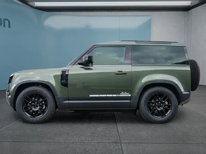 Gebraucht Land Rover Defender 200 PS (147 kW) 2026 Grün SUV