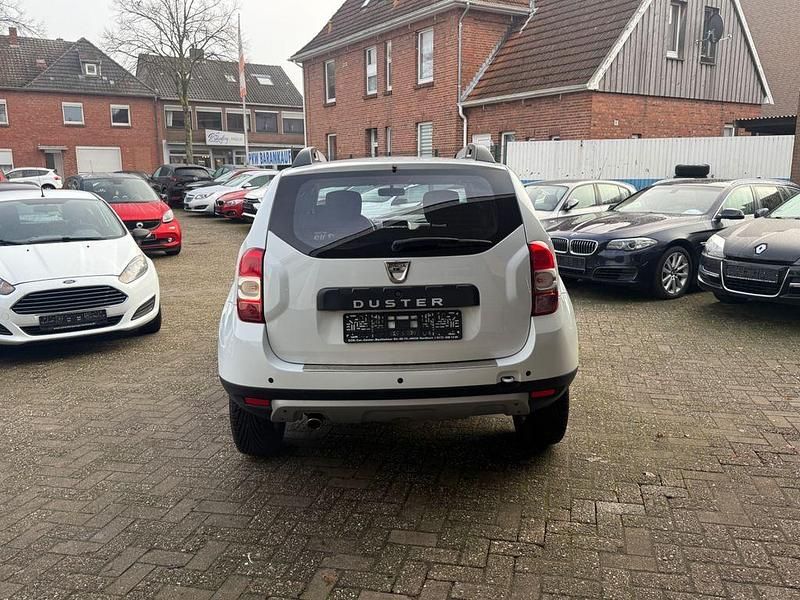 Gebraucht Dacia Duster Celebration 114 PS (83 kW) 2018 Gletscherweiss SUV