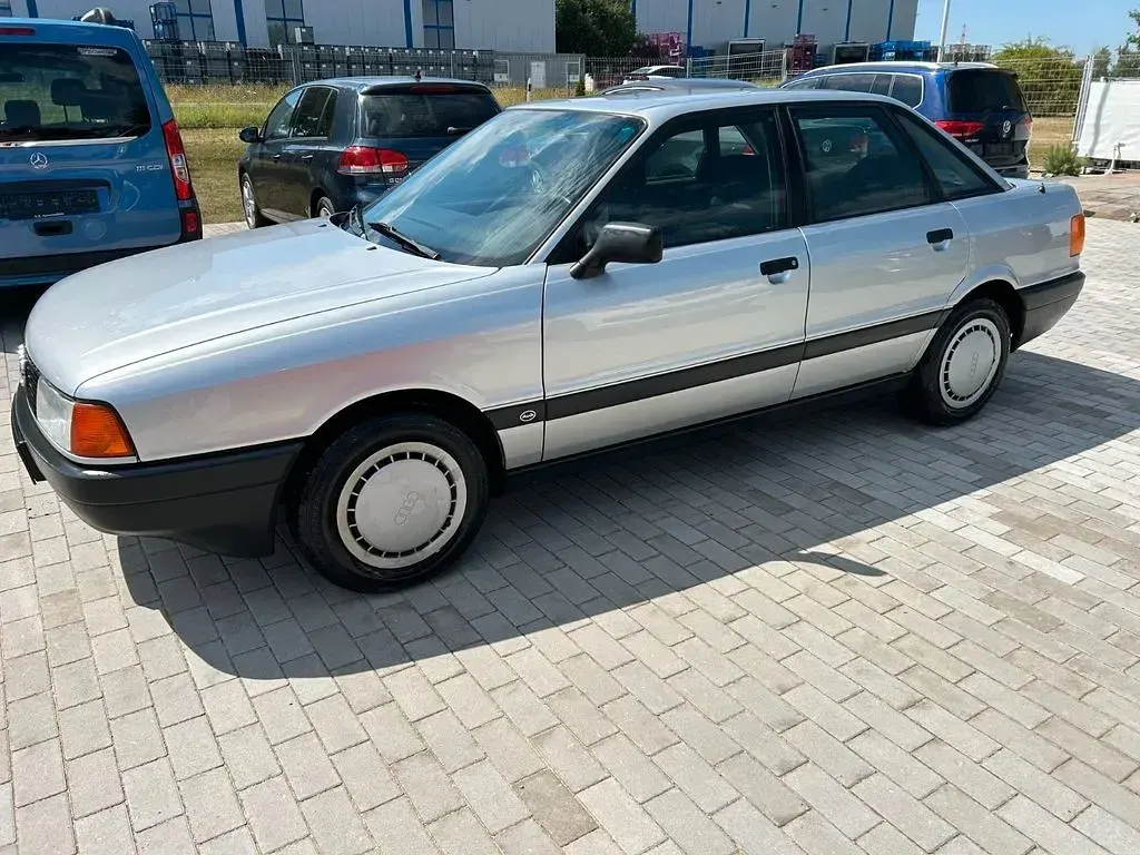 Gebraucht Audi 80 69 PS (50 kW) 1991 Silber Limousine