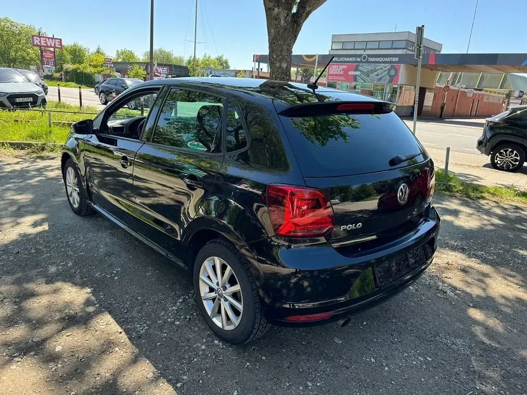 Second-hand VW Polo LOUNGE 90 CP (66 kW) 2015 Negru Berlinǎ