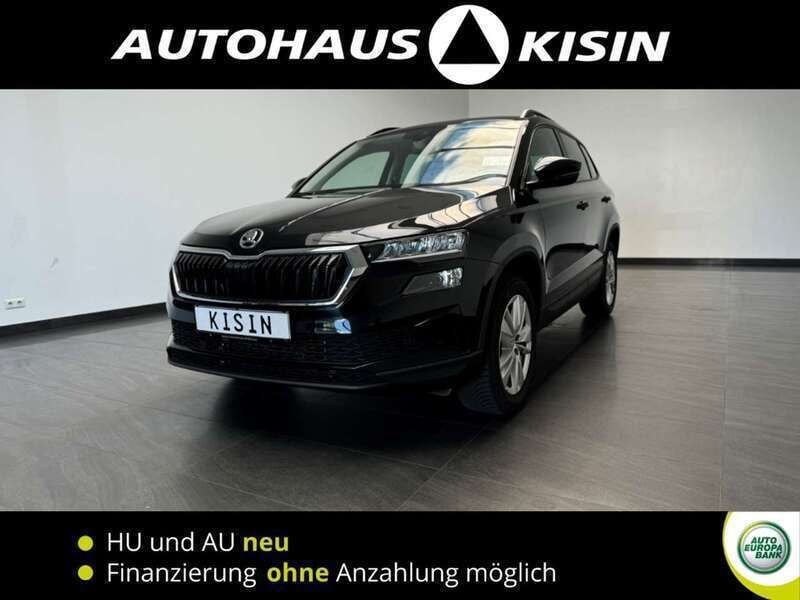 Schwarzmagic perleffekt Gebraucht 2024 Skoda Karoq Selection SUV | 27.900 € (Superpreis) - Bild 1/4