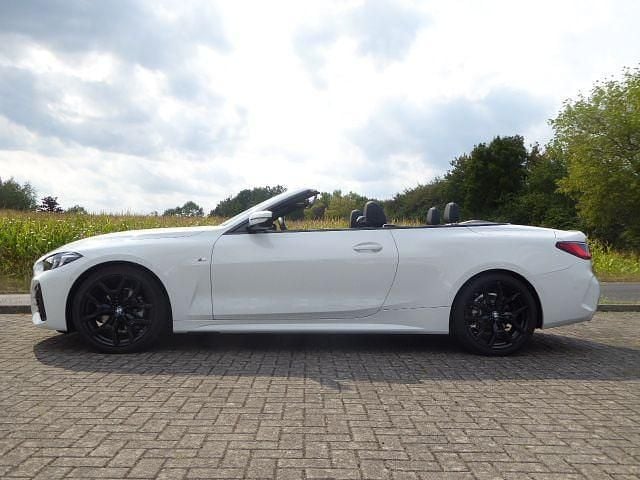 Alpinweiss 3 Gebraucht 2025 BMW 420 M Sport Cabrio | 55.990 € (Superpreis) - Bild 1/4