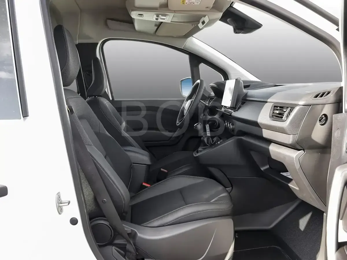 Gebraucht Renault Kangoo 95 PS (69 kW) 2025 Weiß Van / Kleinbus