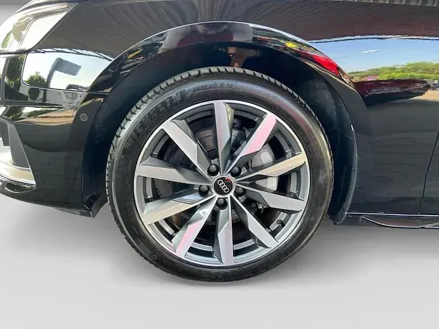 Gebraucht Audi A4 Advanced Plus 204 PS (150 kW) 2025 Brillantschwarz Limousine