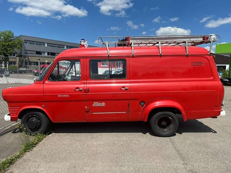 Second-hand Ford Transit 65 CP (47 kW) 1973 Roșu Van