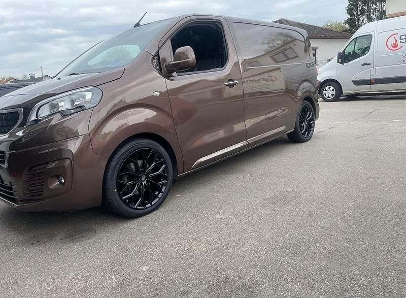 Braun Gebraucht 2017 Peugeot Expert Van | 12.500 € (Guter Preis) - Bild 1/4