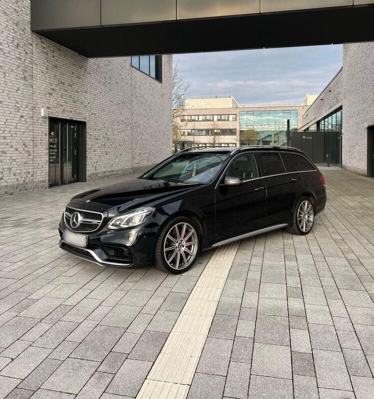 Schwarz Gebraucht 2014 Mercedes E63 AMG AMG Kombi | 24.900 € (Etwas zu teuer) - Bild 1/4