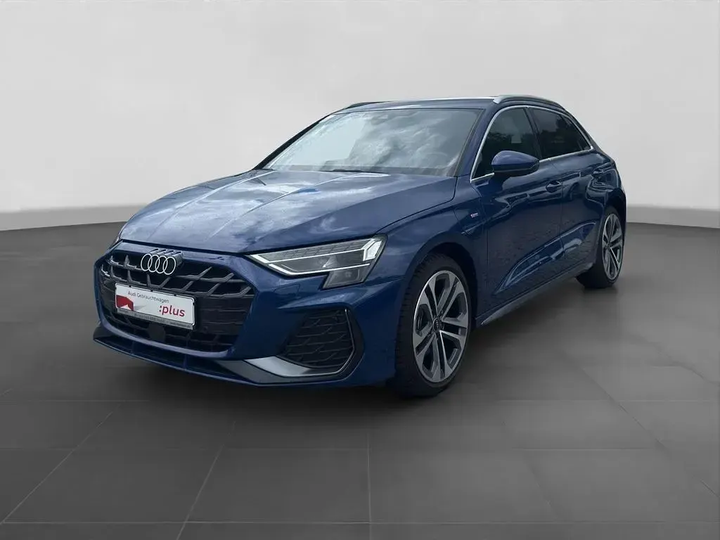 Gebraucht Audi A3 S-Line 204 PS (150 kW) 2025 Blau Limousine