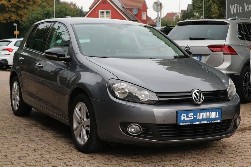 Grau Gebraucht 2012 VW Golf VI Match Limousine | 8.490 € (Etwas zu teuer) - Bild 1/4