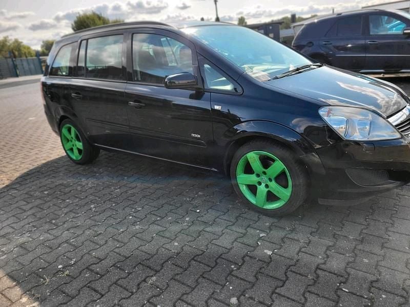 Schwarz Gebraucht 2009 Opel Zafira Van / Kleinbus | 1.850 € (Guter Preis) - Bild 1/4
