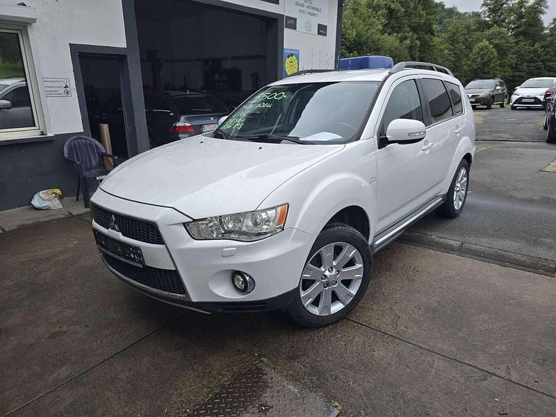 Perlmutweiss met. Gebraucht 2011 Mitsubishi Outlander Intense SUV | 5.500 € (Fairer Preis) - Bild 1/4