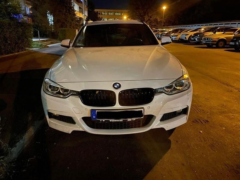 Weiß Gebraucht 2013 BMW 325 Sport Line Kombi | 17.500 € (Teuer) - Bild 1/4