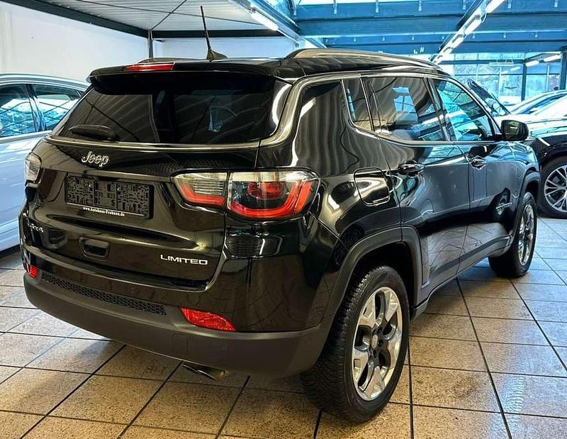 Gebraucht Jeep Compass Limited 170 PS (125 kW) 2019 Schwarz SUV