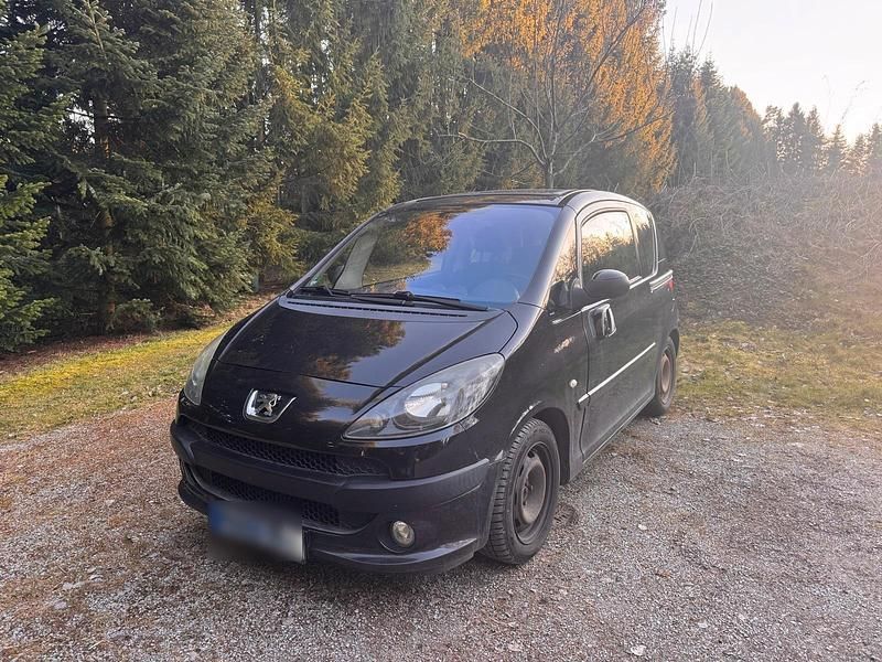 Gebraucht Peugeot 1007 108 PS (79 kW) 2005 Schwarz Van / Kleinbus