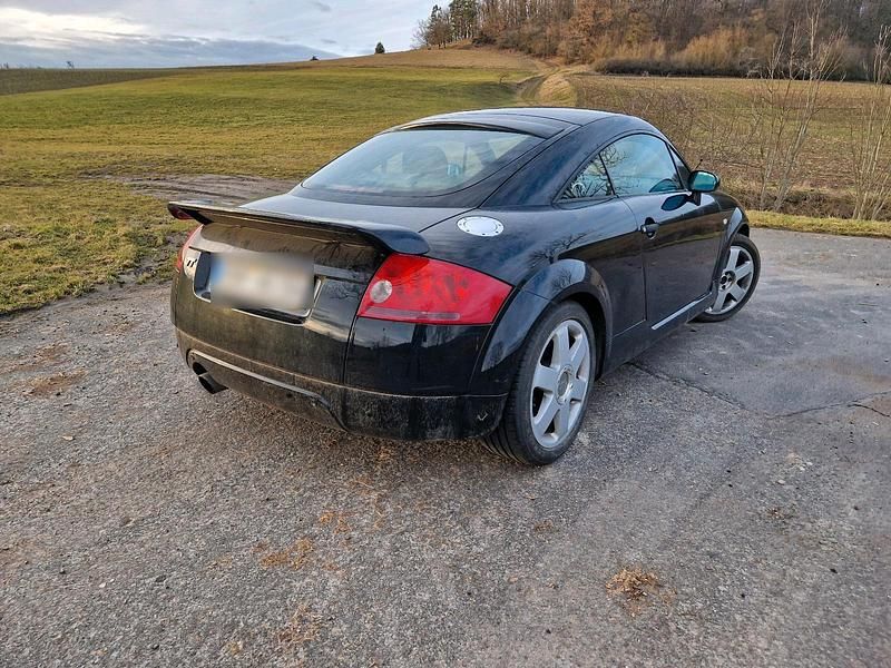 Second-hand Audi TT 250 CP (183 kW) 2000 Negru Coupe