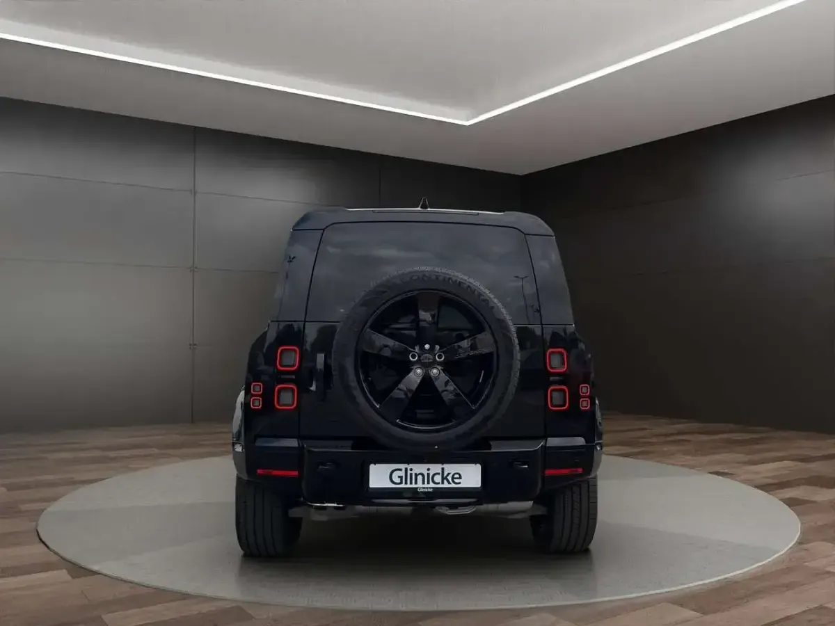 Neu Land Rover Defender HSE Dynamic 351 PS (258 kW) 2026 Santorini black SUV