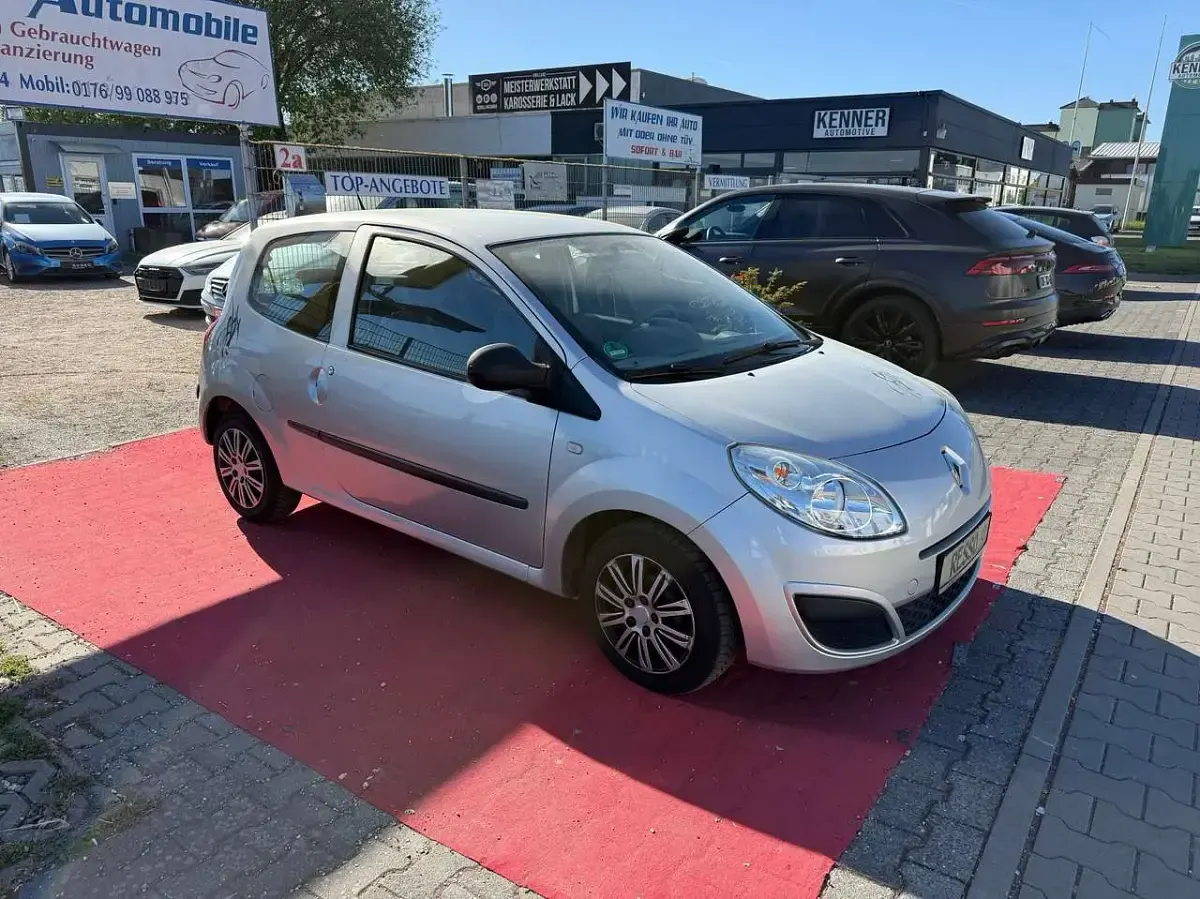 Second-hand Renault Twingo Expression 58 CP (42 kW) 2008 Argintiu Hatchback