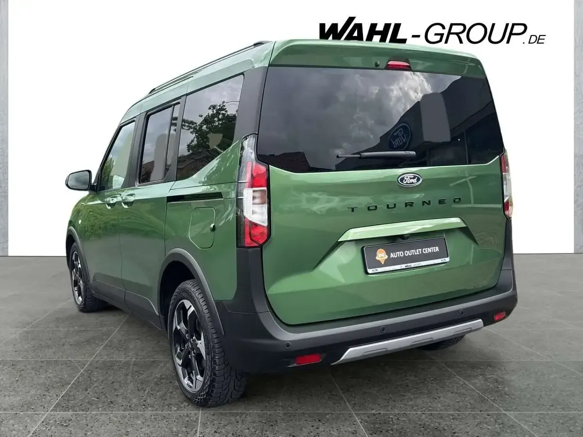 Gebraucht Ford Tourneo Courier Active 125 PS (91 kW) 2024 Grün Van / Kleinbus