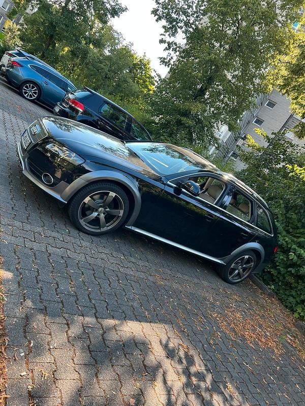 Schwarz Gebraucht 2010 Audi A4 Allroad Kombi | 10.800 € (Etwas zu teuer) - Bild 1/1