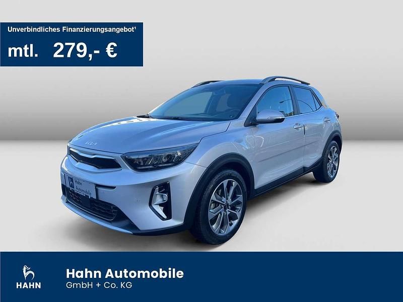 (4ss) seidensilber met. Gebraucht 2023 Kia Stonic Platinum Edition SUV | 20.990 € (Etwas zu teuer) - Bild 1/3