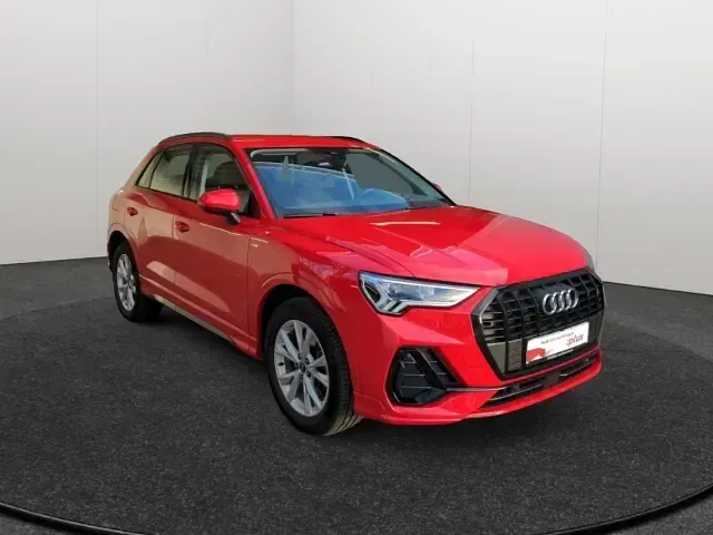 Gebraucht Audi Q3 S-Line 150 PS (110 kW) 2024 Gelb SUV