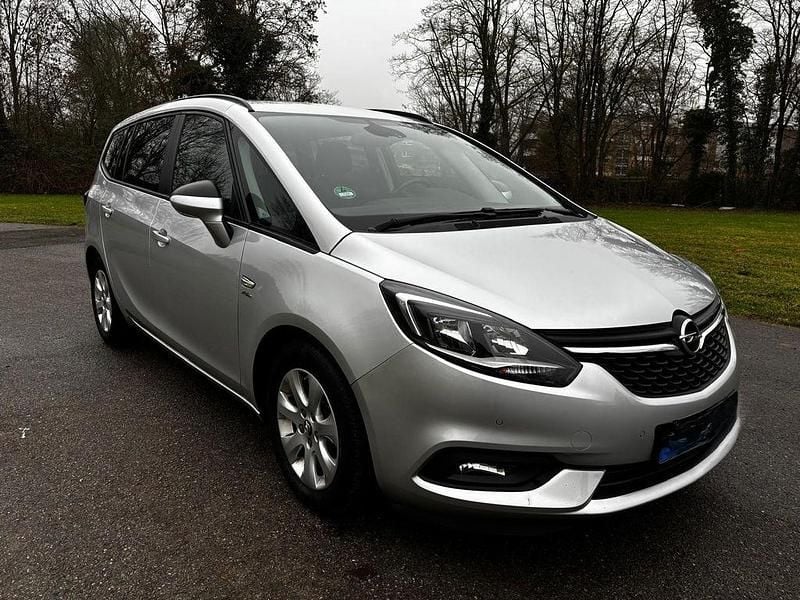 Gebraucht Opel Zafira 140 PS (102 kW) 2017 Silber Van / Kleinbus
