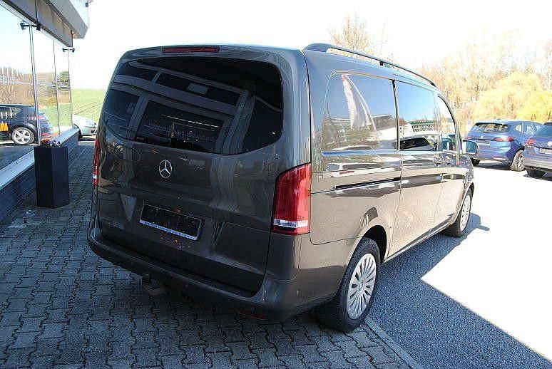 Gebraucht Mercedes Vito 190 PS (139 kW) 2017 Grau Van