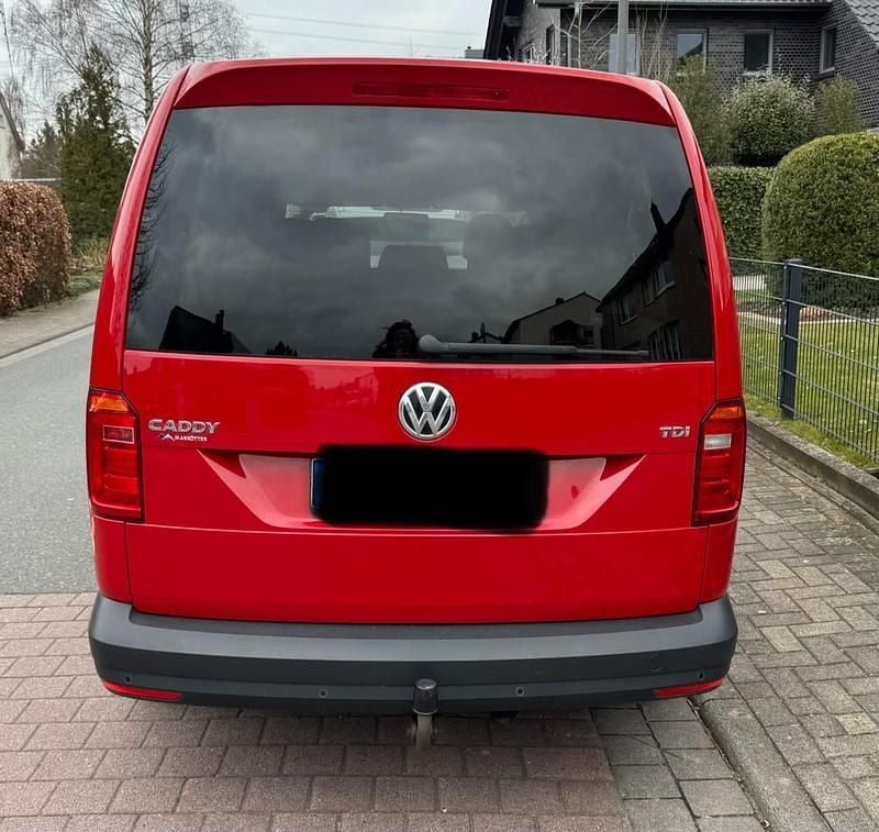 Gebraucht VW Caddy Maxi 102 PS (75 kW) 2017 Rot Van / Kleinbus