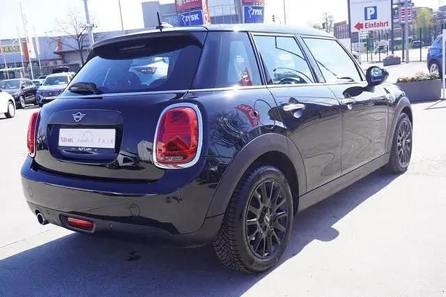 Usado Mini ONE 102 HP (75 kW) 2020 Preto Citadino
