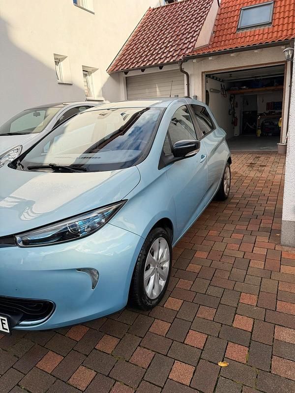 Blau Gebraucht 2013 Renault Zoe Kleinwagen | 4.900 € (Fairer Preis) - Bild 1/4